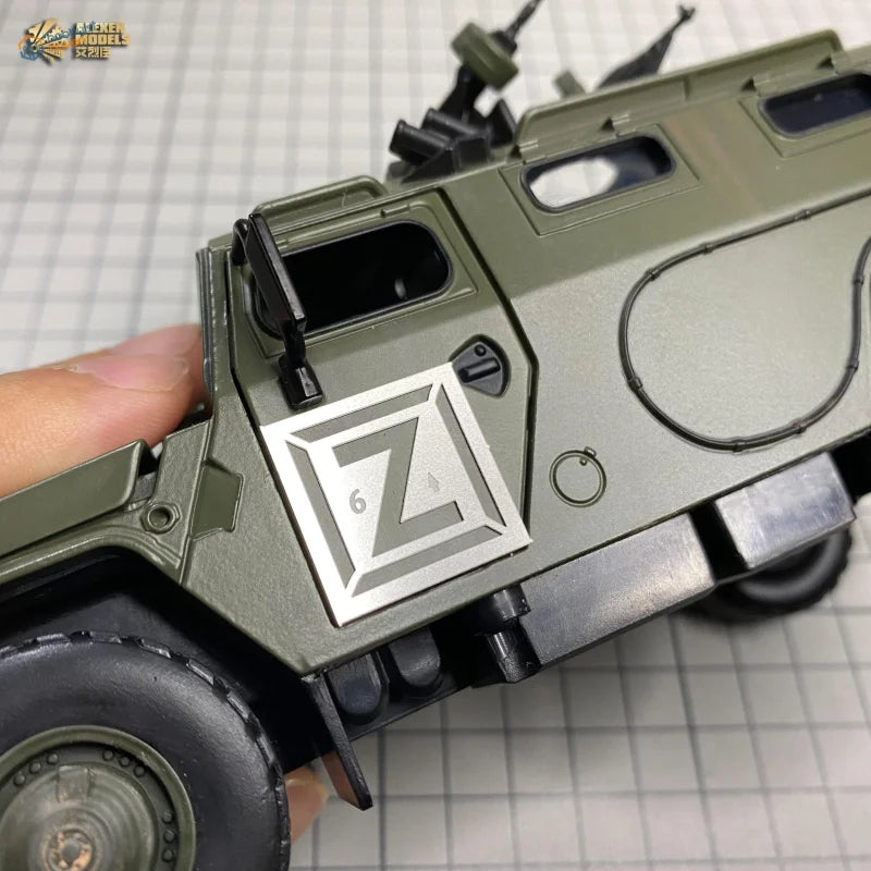 1/35 olive green armored vehicle with Z6 metal stencil, Russian invasion markings