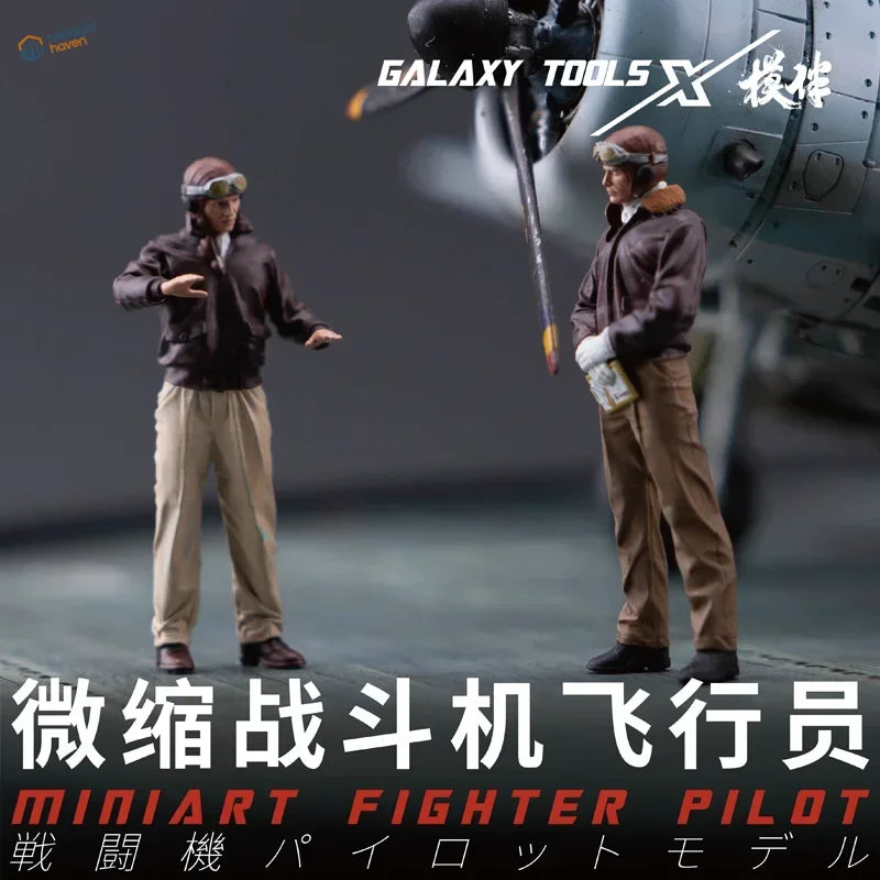 1/48 WWII fighter pilots figure in brown jacket, beige trousers, goggles