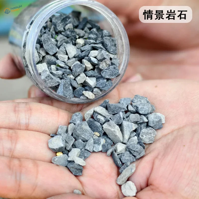 140ml HO/N railway ballast: gray white crushed stone in clear plastic container
