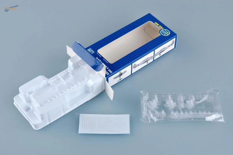 Trumpeter 1/700 blue box with white aircraft carrier air wing model kit