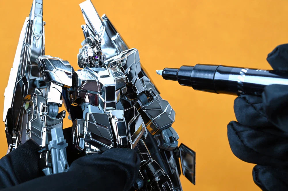 Silver Gundam model painted with water-based electroplating marker pens