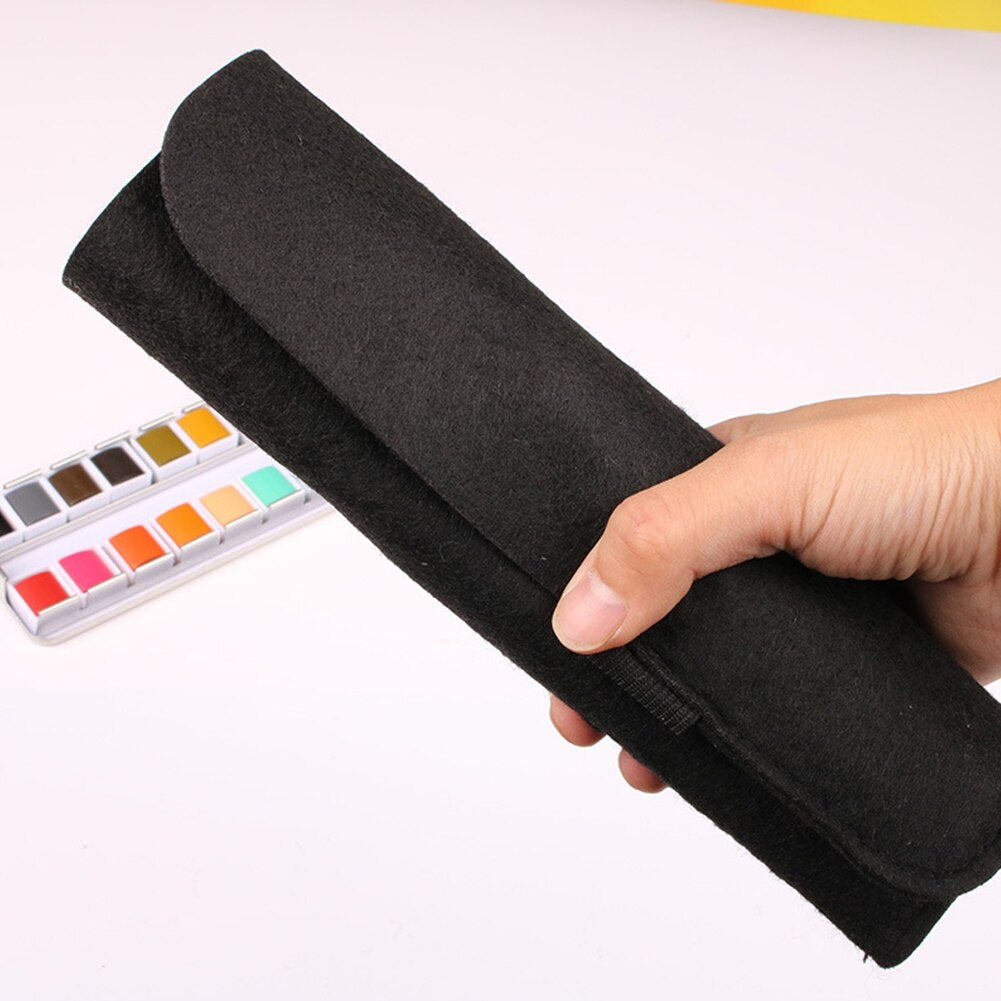 Black felt pencil case with zipper in 15pcs precision brush set