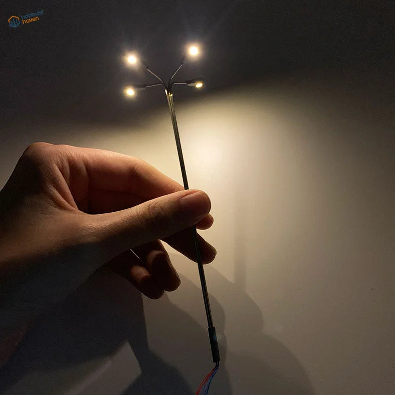 Ho scale LED street lamps 3V with 4 warm-white lights on metallic pole