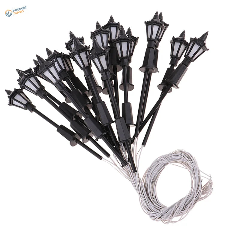 HO scale LED streetlight set of 10 black plastic minis with white glass panels