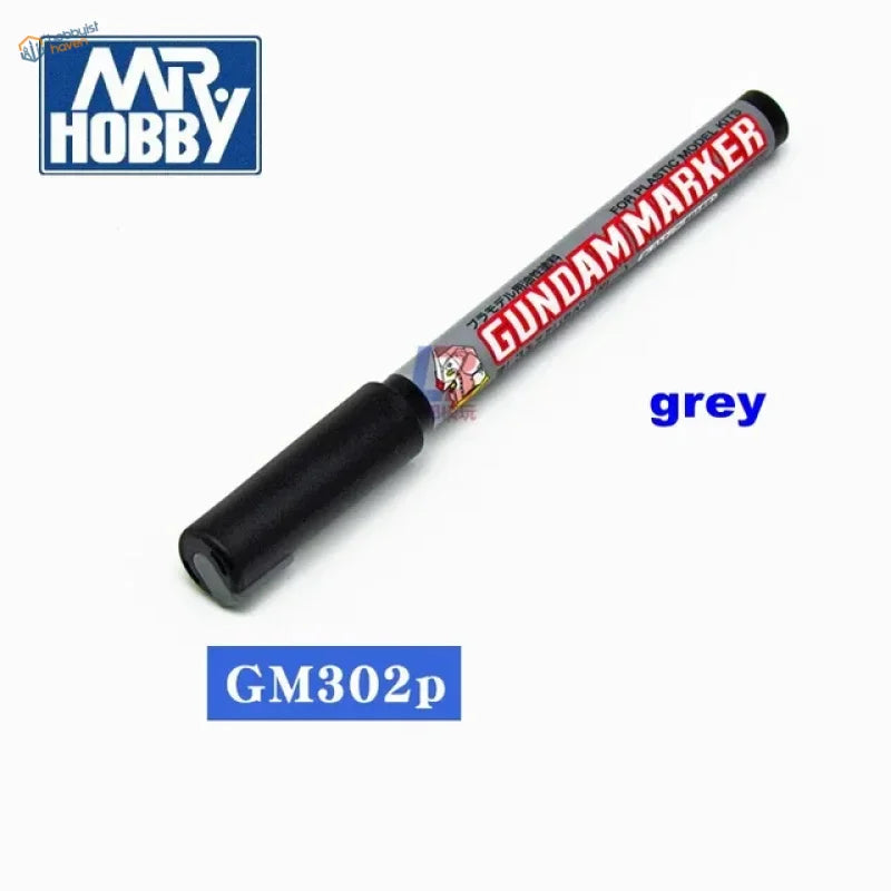 Black GM302P Gundam marker by Mr. for panel lining in scale modeling tools