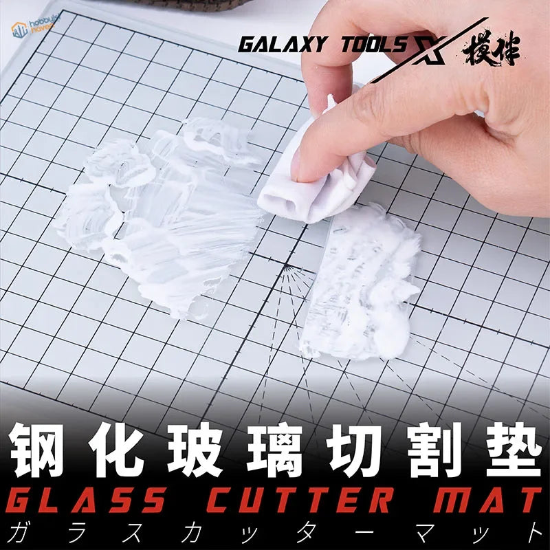 Tempered glass cutting mat with transparent grid pattern
