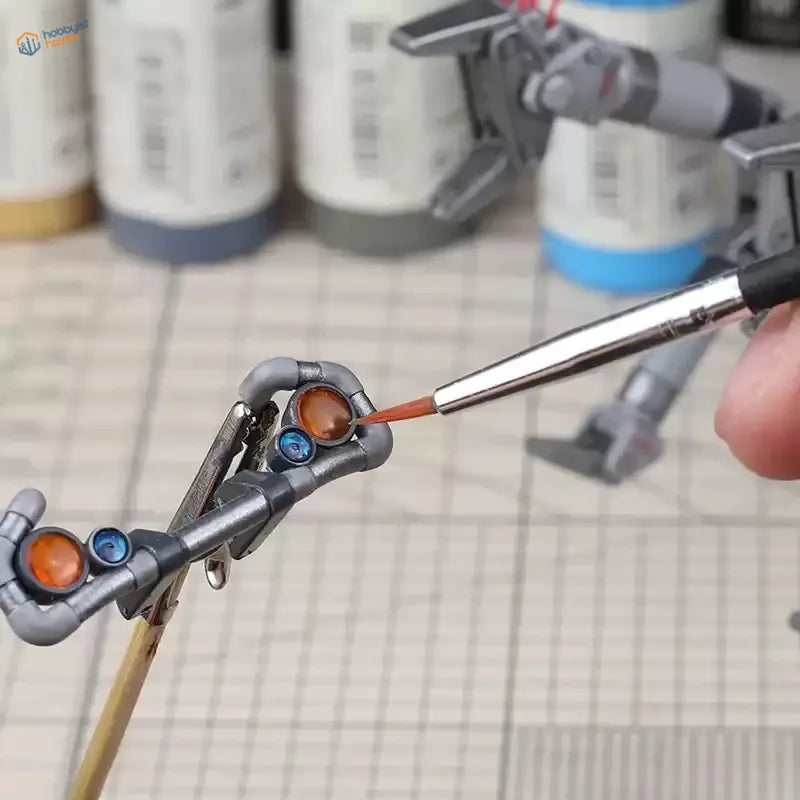 Painting UStar Professional Brush Set on gray robotic arm model