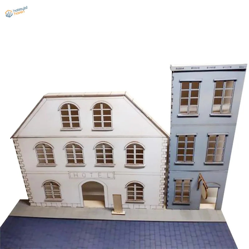 1/35 European street facades: detailed paper model of two-story hotel with arched windows
