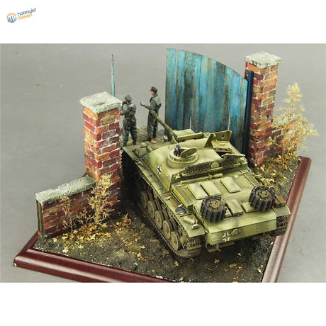 1/35 European wooden door scenario: olive green tank model with tracks, crew beside brick walls