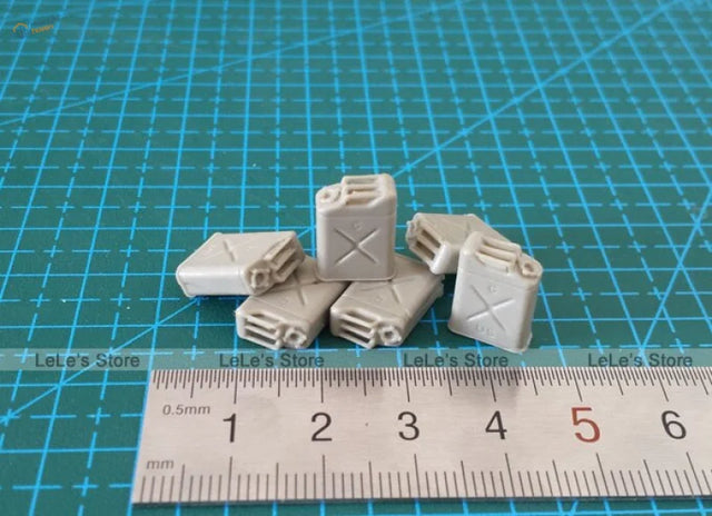 1/35 resin modern 20L military jerry cans gray plastic model with cross handle