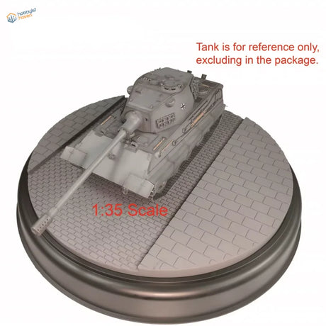 1:35 gray Tiger tank model on round diorama base for street scenes
