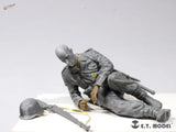 Gray soldier model with 3D-printed hands for 1/35 scale modeling