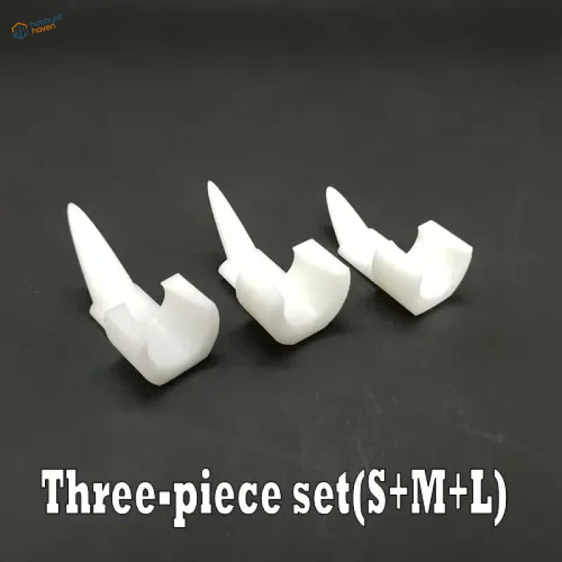 White plastic tooth clips in sizes splashes, airbrush accessory for scale modeling