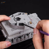 Gray plastic model tank with treads in Border Model ultra-thin modeling file