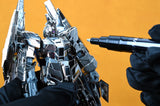 Silver Gundam model painted with water-based electroplating marker pens