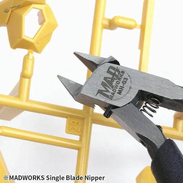 Madworks single blade nipper MH-03 with black handle and spring jaws