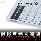 Tempered glass cutting mat with clear grid for precise cuts