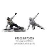 1/48 gray plastic flight deck crew troubleshooter in dynamic pose, set 2